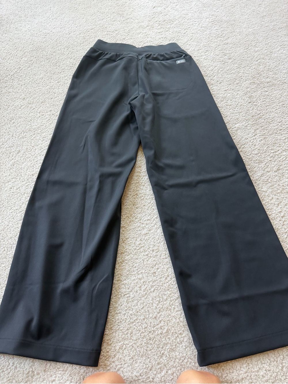 Figs Black Scrub Pants with Elastic Waistband - Picture 4 of 4